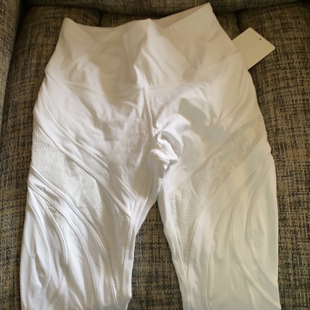 Lululemon wunder Under 25 Lace size 6